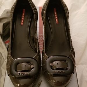 Prada Vernice - dark grey low heel
